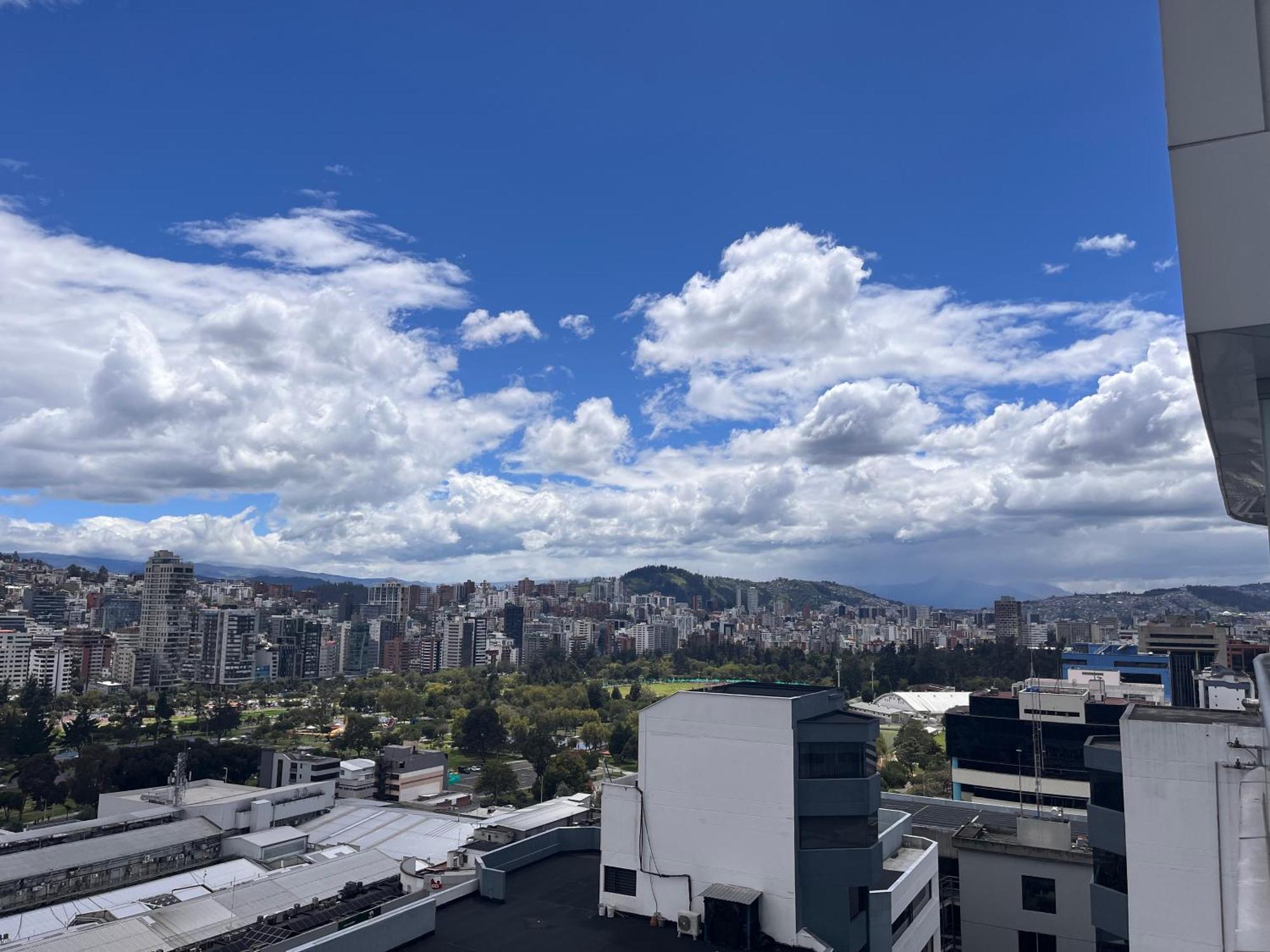 Suite Apartameto 1606 Espectacular Vista La Carolina, Piso 16 One - كويتو المظهر الخارجي الصورة